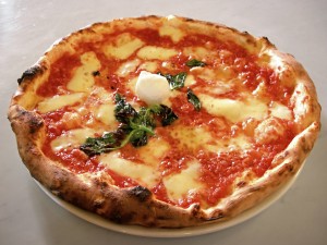 pizza margherita in italy - adagio travel